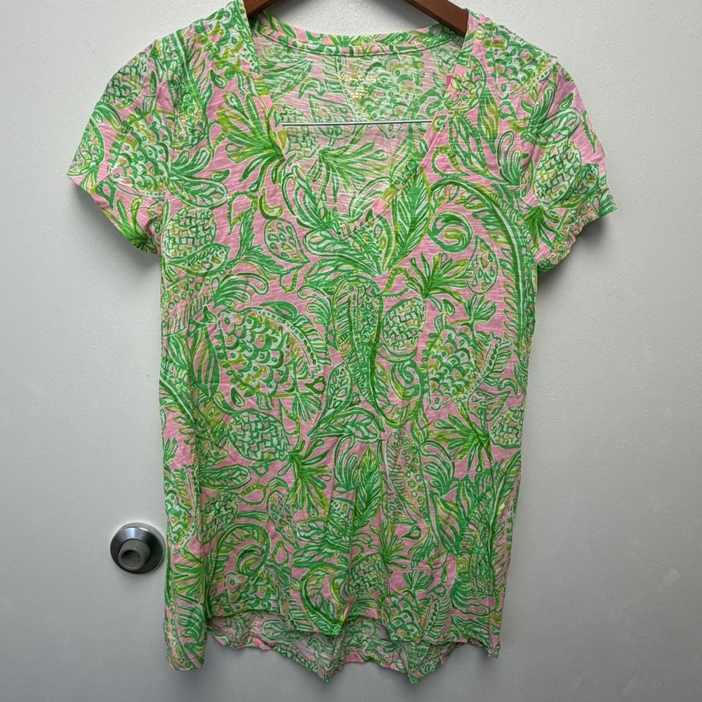 Lilly Pulitzer Size XS Etta V Neck Top Blouse Mandevilla Baby Fins and Flippers
